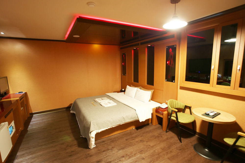 Ost Hotel Chuncheon Exterior foto
